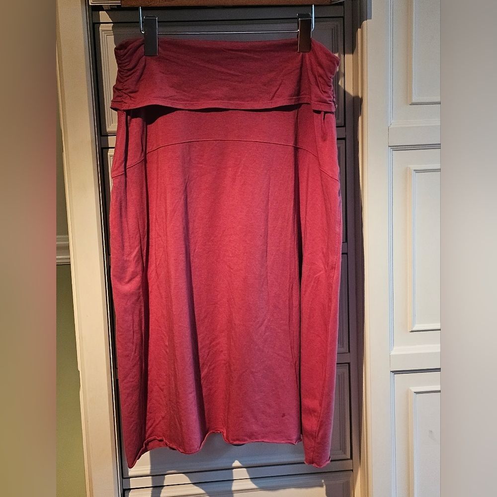 Athleta Maxi Skirt Jersey Size Medium. Color: Cranberry. Excellent Condition!